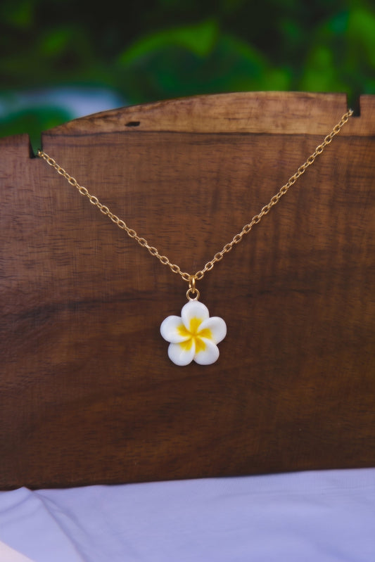 Collier Frangipanier – Petite dorée