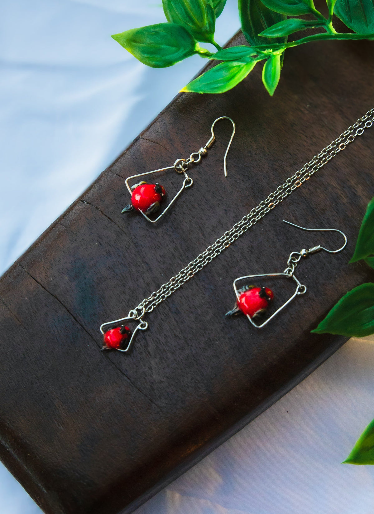 Collier Cardinal – vue 4